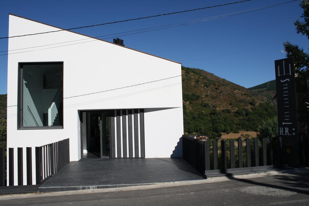 Hostal Tres Campanas Villafranca Del Bierzo Bagian luar foto